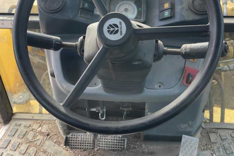 OmecoHub - Immagine NEW HOLLAND B115C